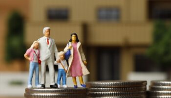 不貞行為（浮気・不倫）をした配偶者への養育費の支払いについて